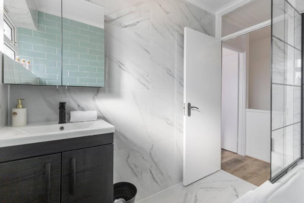 ロンドンShard View 2Br Next Tower Bridgeアパートメント エクステリア 写真